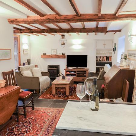 Naunton Cottage Lyme Regis Bagian luar foto