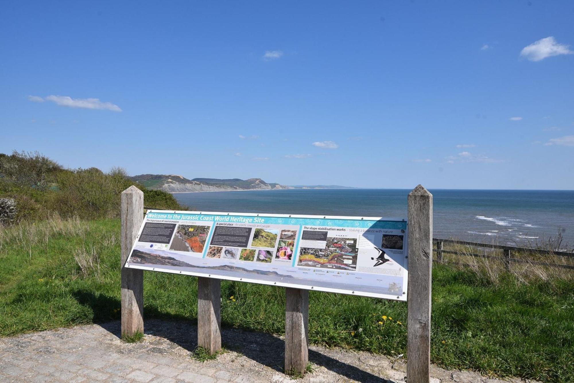Naunton Cottage Lyme Regis Bagian luar foto